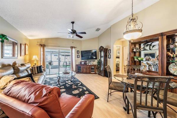 4422 COUNTRY HILLS BLVD, Plant City, FL 33563