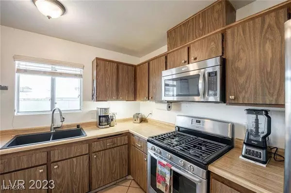 409 E Barrett Street, Henderson, NV 89011