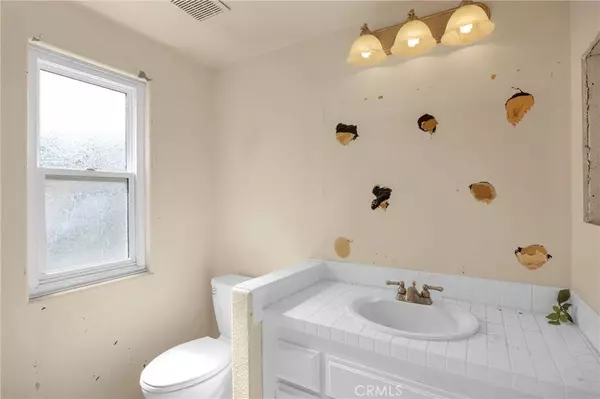 2116 Colina Vista WAY, Costa Mesa, CA 92627