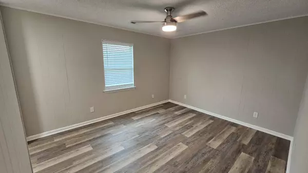 587 Mount Olive Rd, Santee, SC 29142