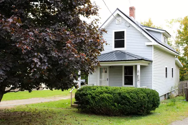 12 Smyrna ST, Houlton, ME 04730