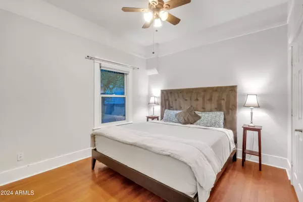 1310 W MONROE Street, Phoenix, AZ 85007