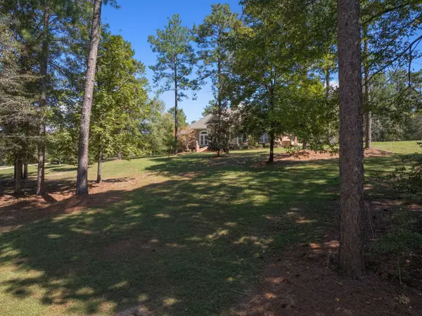 28 W Lake Rd., Hattiesburg, MS 39402