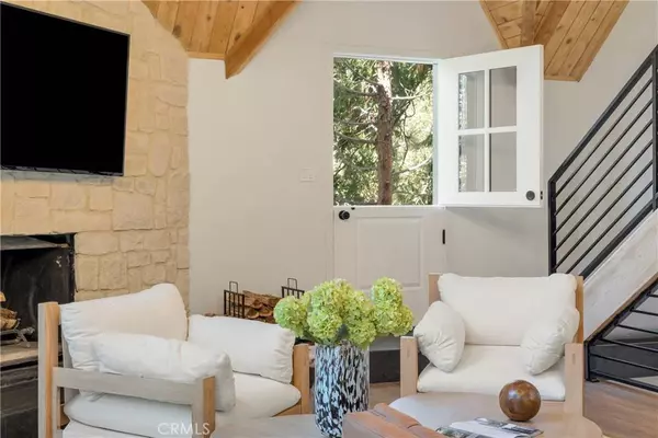 26964 Golf Course LN, Lake Arrowhead, CA 92352