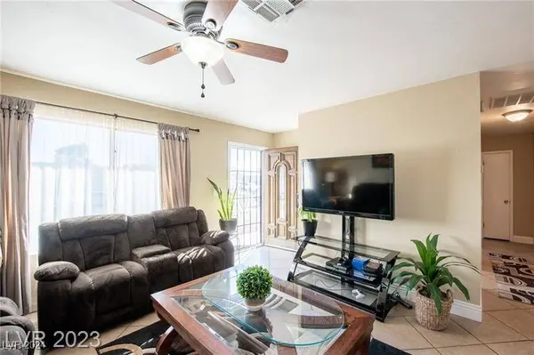 409 E Barrett Street, Henderson, NV 89011