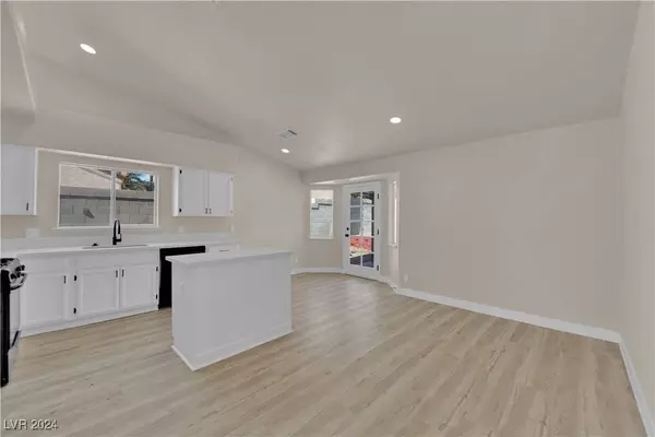 6232 W La Madre Way, Las Vegas, NV 89130