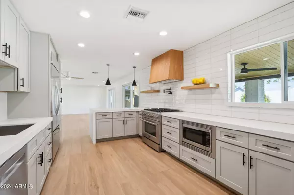 8755 E PALM Lane, Scottsdale, AZ 85257