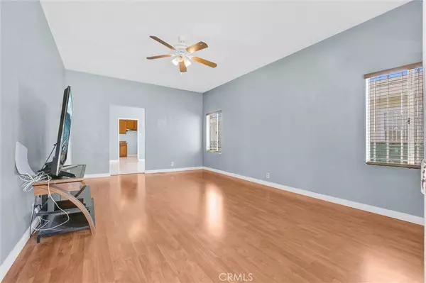 518 E 89th ST, Los Angeles, CA 90003