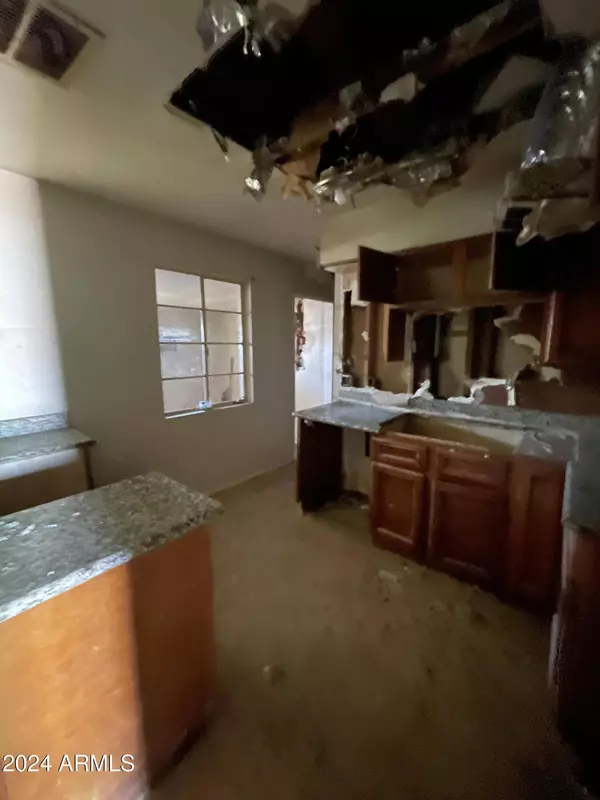 3641 W HAZELWOOD Street, Phoenix, AZ 85019