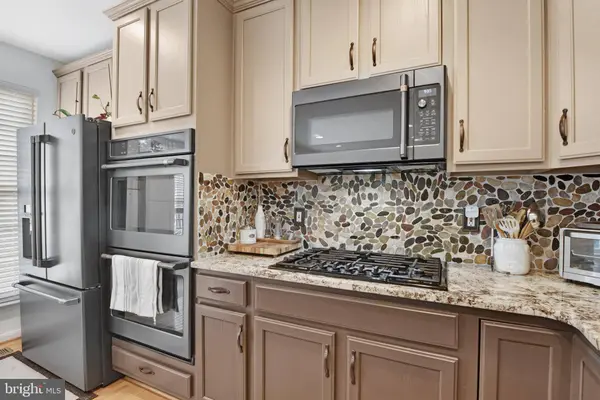 26111 NIMBLETON SQ, Chantilly, VA 20152