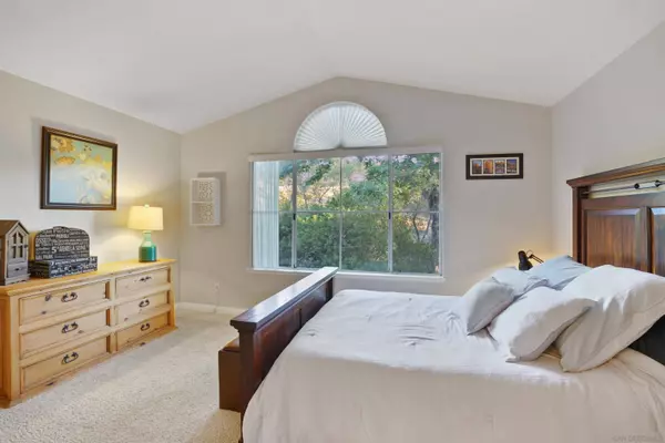 11360 Camino Playa Cancun #5, San Diego, CA 92124