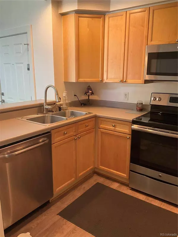 2818 Syracuse ST #221, Denver, CO 80238