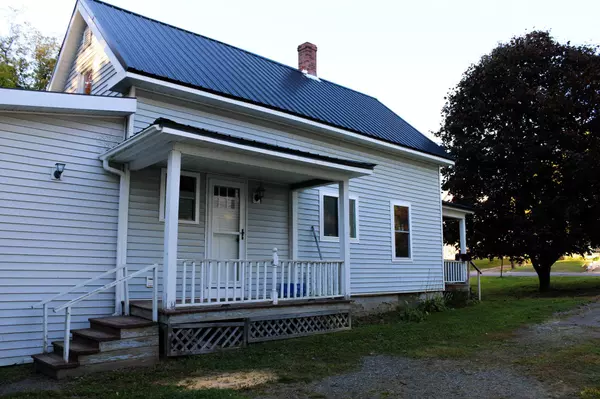 12 Smyrna ST, Houlton, ME 04730