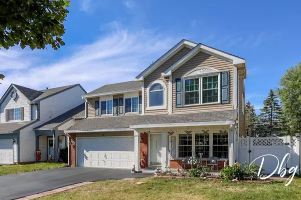 48 E Rosewood LN E, Round Lake Beach, IL 60073