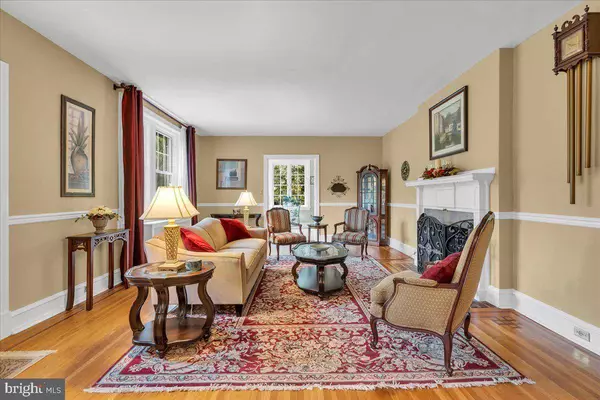 316 CHEWS LANDING RD, Haddonfield, NJ 08033