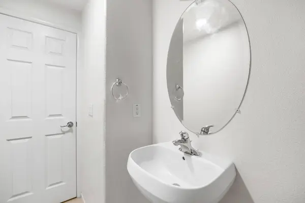 2001 Club Center DR #6111, Sacramento, CA 95835