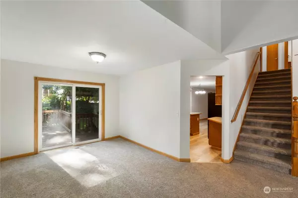 17223 90th AVE E, Puyallup, WA 98375