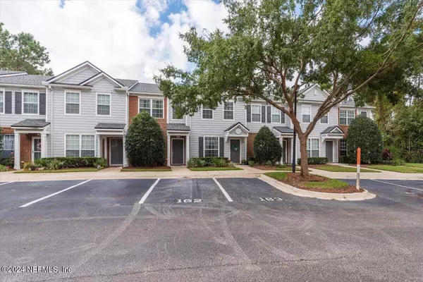 3592 PEBBLE PATH LN, Jacksonville, FL 32224