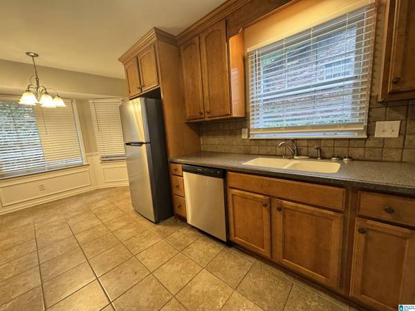 8937 VALLEYBROOK ROAD, Birmingham, AL 35206