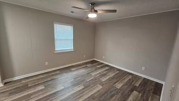 587 Mount Olive Rd, Santee, SC 29142