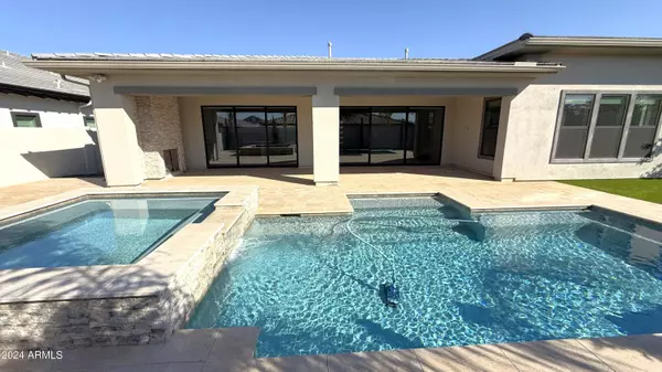 6642 S TRIANA Lane, Gilbert, AZ 85298