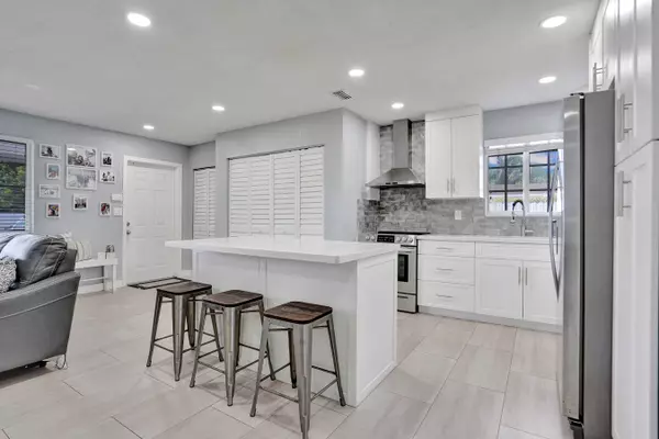 7953 Madeira St, Miramar, FL 33023-4521