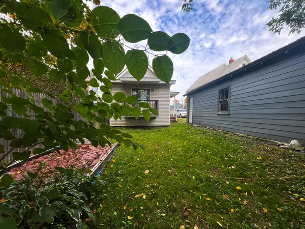 12 Smyrna ST, Houlton, ME 04730