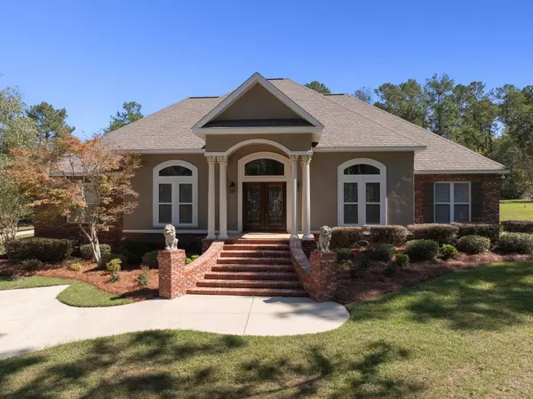 28 W Lake Rd., Hattiesburg, MS 39402