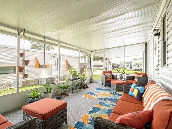 920 Hyacinth CIR, Sebastian, FL 32976