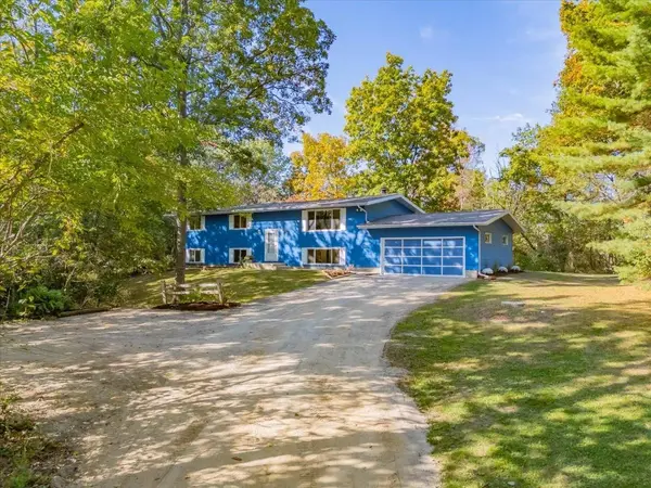 7729 N Tocoho Trail, Edgerton, WI 53534