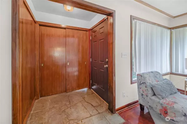 4506 S Othello ST, Seattle, WA 98118