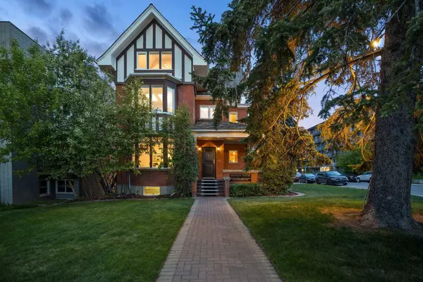 1740 10 ST SW, Calgary, AB T2T 3E8