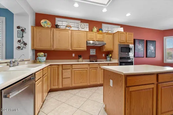 15534 W LAS VERDES Way, Surprise, AZ 85374