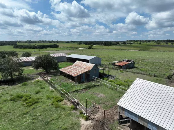 235 County Road 513, Hamilton, TX 76531