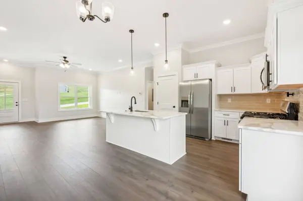 108 Catherine St, Brush Creek, TN 38547