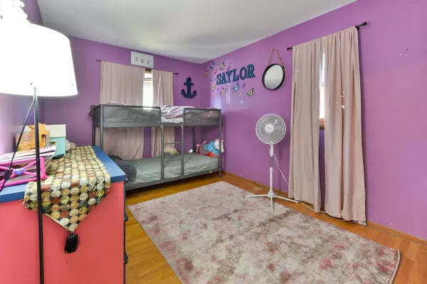 1700 Edgewood Ave, South Milwaukee, WI 53172