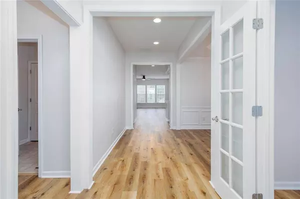 149 Churchcliff DR, Woodstock, GA 30188