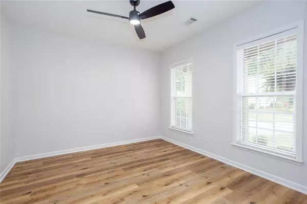 149 Churchcliff DR, Woodstock, GA 30188