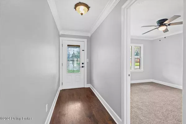 7719 Mango Dr, Louisville, KY 40258