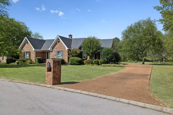 102 Rosewood Ct, Smyrna, TN 37167