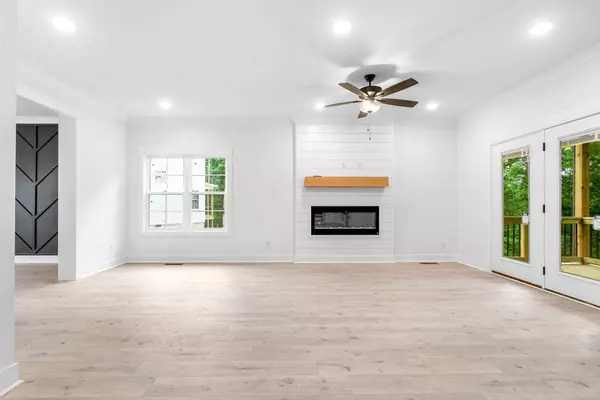 177 Sherlock Dr, Clarksville, TN 37043