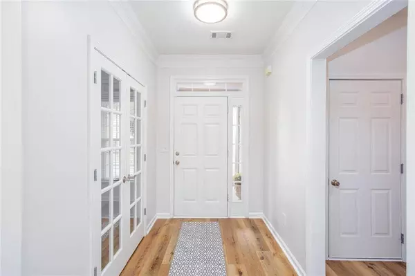 149 Churchcliff DR, Woodstock, GA 30188