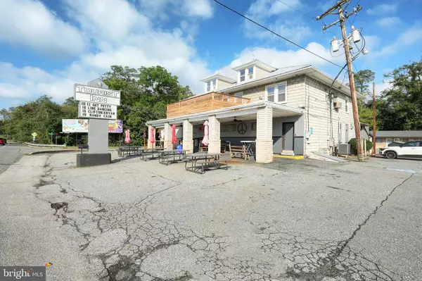 671 MARKET, Hellam, PA 17406