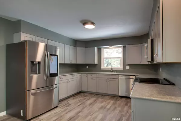 822 E 1700 ST, Liberty, IL 62347