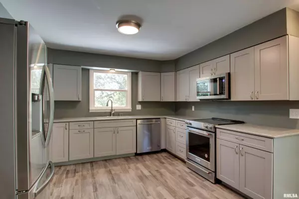 822 E 1700 ST, Liberty, IL 62347