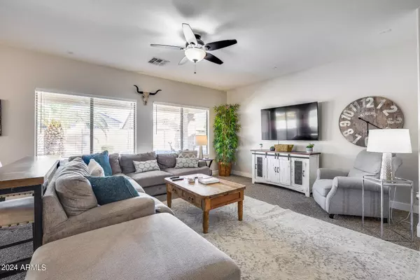 16472 W SHANGRI LA Road, Surprise, AZ 85388