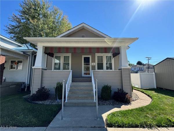 238 Sinclair AVE, Yorkville, OH 43971