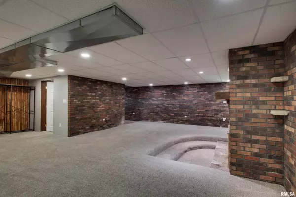 822 E 1700 ST, Liberty, IL 62347