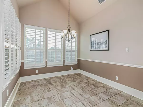 3807 Ponderosa Peak DR, Spring, TX 77386