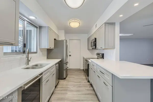 10623 W HIGHWOOD Lane, Sun City, AZ 85373